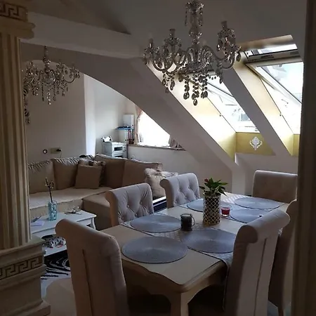 Appartement Luxury Apartman *